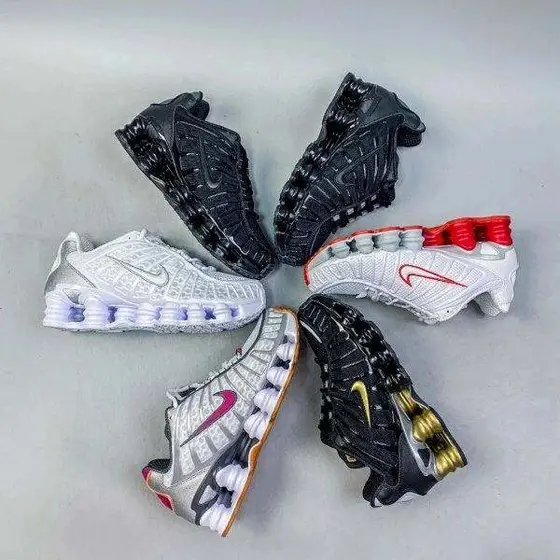 Nike Shox Shoes NEW