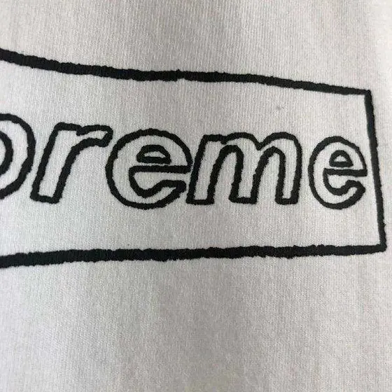 Supreme T-Shirt