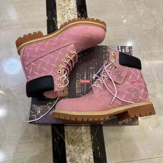 Supreme 23FW x Timberland Diamond Plate 6" Boot