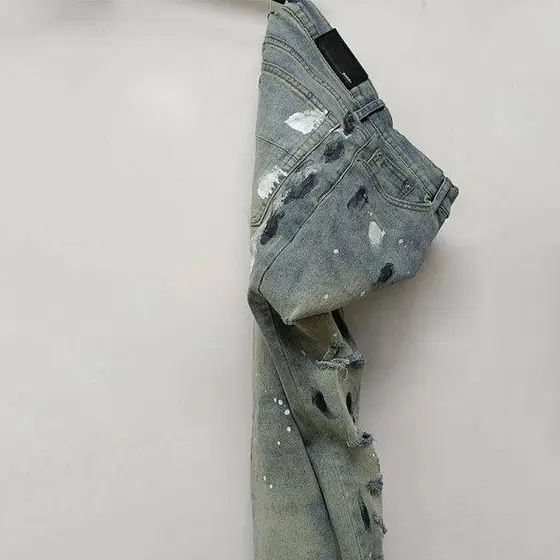 Amiri Jeans