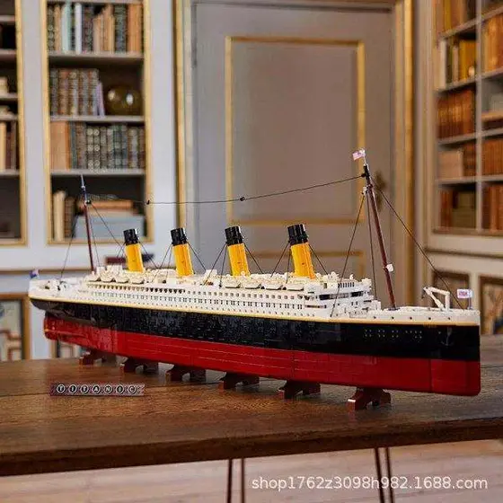 Lego Titanic