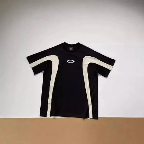 Oakley T-Shirt