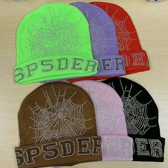 Sq5der Hat
