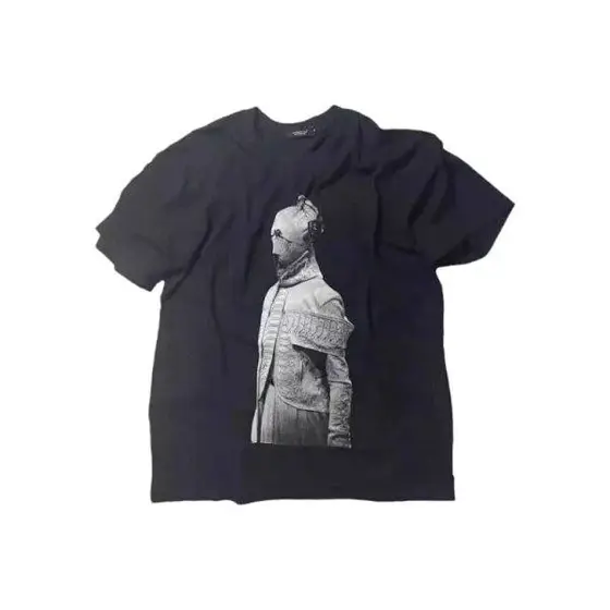 CoupleswithshortsleeveT-shirt