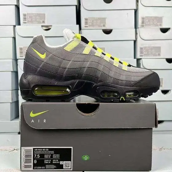 Nike Air Max 95 OG Big Bubble Neon Sneakers