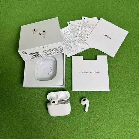 Apple AirPods 3rd Gen Earbuds