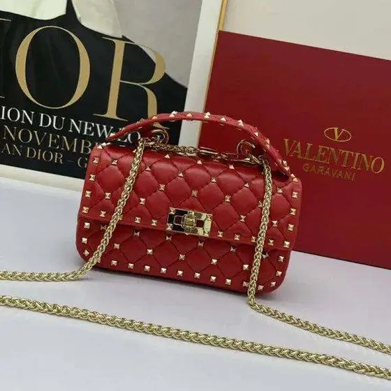DIOR bag big-name handbag 2025 new dinner bag portable messenger bag.