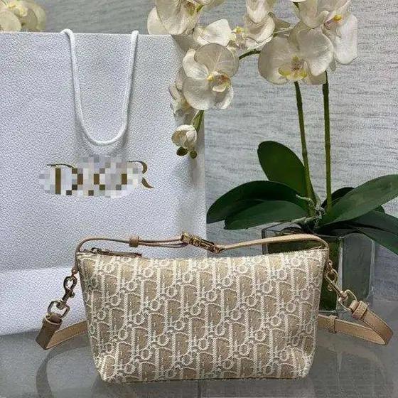 Dior "The original top" 2025 new gold-plated series of old-fashioned embroidery 