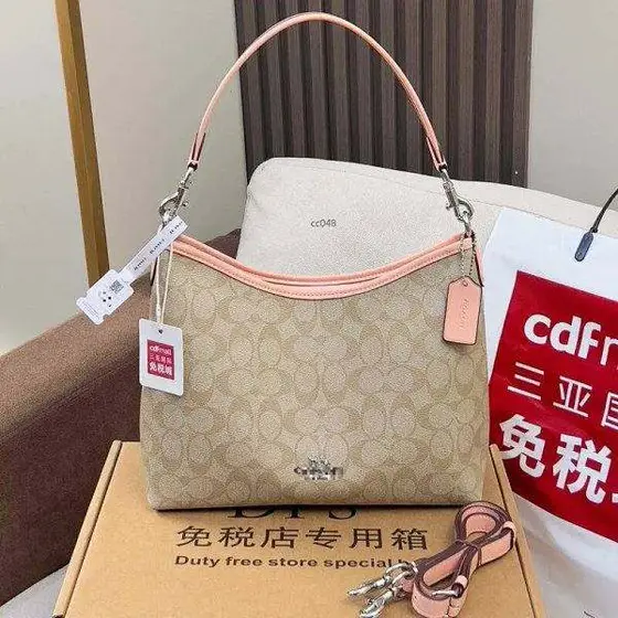 Coach High version of Koujia's new stray bag milk tea color classic Joker should