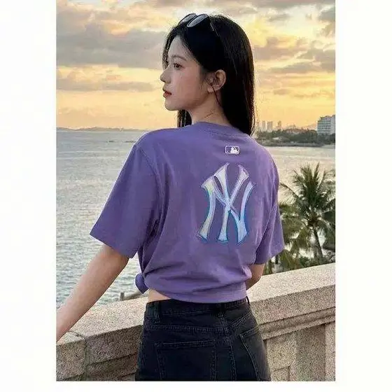 MLB T-Shirt