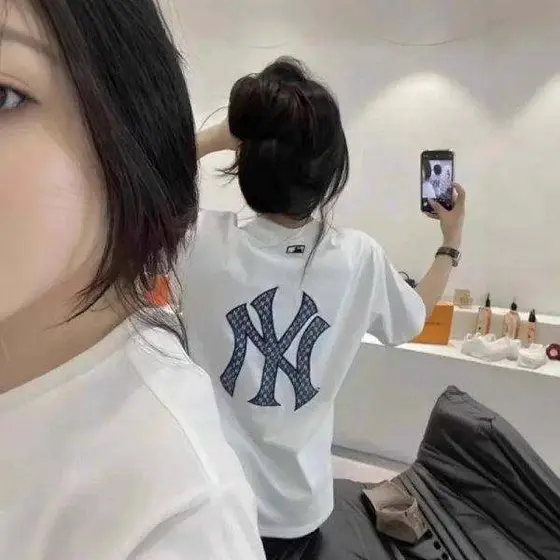 MLB T-Shirt