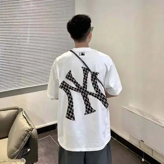 MLB T-Shirt