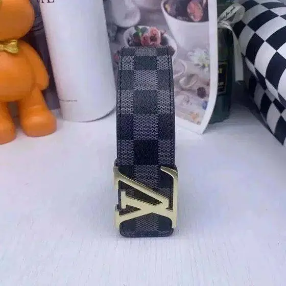 LV Damier Belt