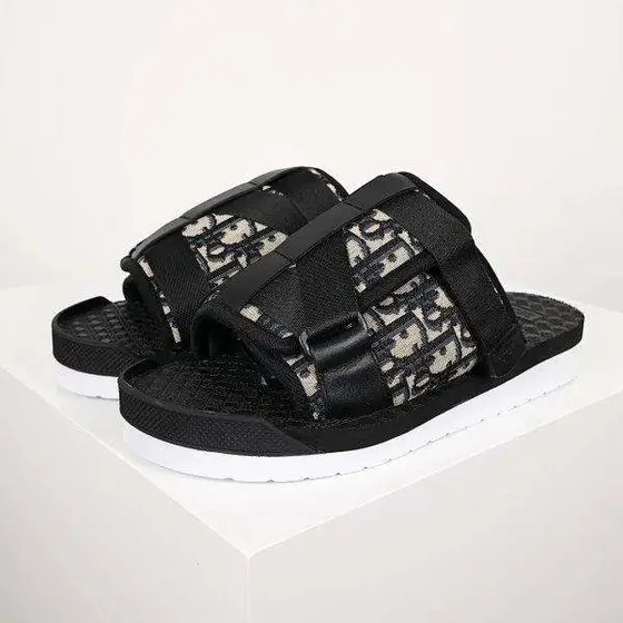 Dior Oblique Slides
