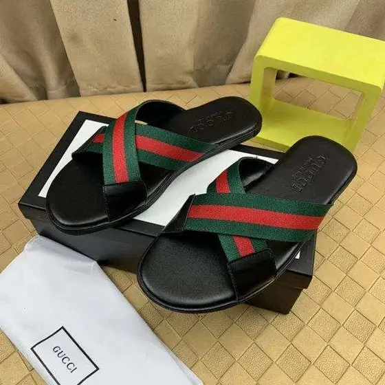 Gucci Web Slides