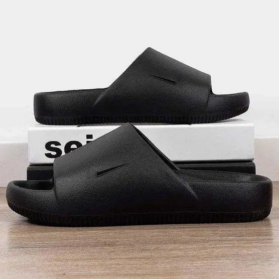 Nike Calm Slides