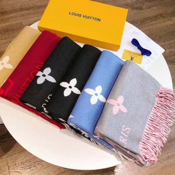 LV Scarf